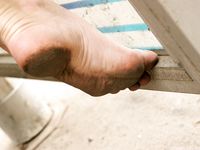 Feet - Julia D - 2011-08-04 Gloomy day