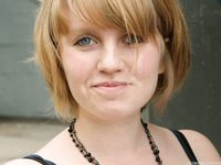 Feet - Julia D - 2011-08-04 Gloomy day