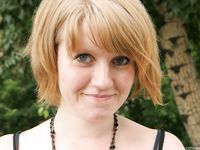 Feet - Julia D - 2011-08-04 Gloomy day