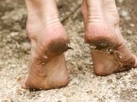 Feet - Julia D - 2011-08-04 Gloomy day