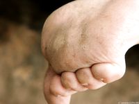 Feet - Julia D - 2011-08-04 Gloomy day