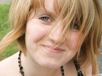 Feet - Julia D - 2011-08-04 Gloomy day