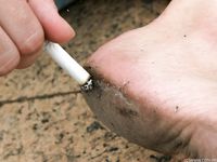 Feet - Julia E - 2011-11-28 Evening barefoot stroll