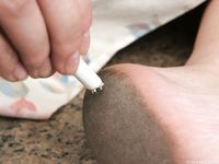 Feet - Julia E - 2011-11-28 Evening barefoot stroll