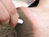 Feet - Julia E - 2011-11-28 Evening barefoot stroll