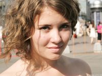 Feet - Julia E - 2011-11-28 Evening barefoot stroll