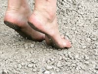 Feet - Julia E - 2011-11-28 Evening barefoot stroll