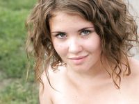 Feet - Julia E - 2011-11-28 Evening barefoot stroll