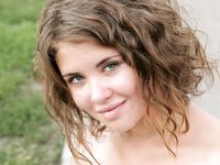 Feet - Julia E - 2011-11-28 Evening barefoot stroll