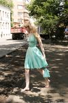 Feet - Julia F - 2011-12-25 Barefoot girl in sea-green dress