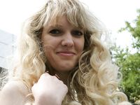 Feet - Julia F - 2011-12-25 Barefoot girl in sea-green dress