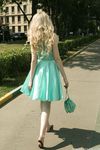 Feet - Julia F - 2011-12-25 Barefoot girl in sea-green dress