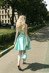 Feet - Julia F - 2011-12-25 Barefoot girl in sea-green dress