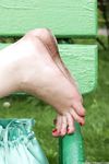 Feet - Julia F - 2011-12-25 Barefoot girl in sea-green dress