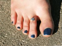 Feet - Julia G - 2012-02-19 A pleasant smile and tough soles