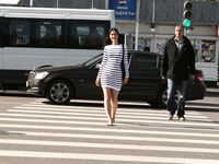 Feet - Julia G - 2012-02-19 A pleasant smile and tough soles