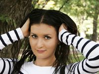 Feet - Julia G - 2012-02-19 A pleasant smile and tough soles