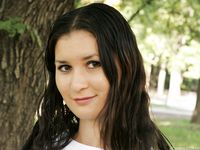 Feet - Julia G - 2012-02-19 A pleasant smile and tough soles