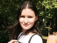 Feet - Julia G - 2012-02-19 A pleasant smile and tough soles