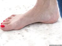 Feet - Kapa - 2011-07-02 Tough feet in snow