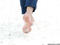 Feet - Kapa - 2011-07-02 Tough feet in snow