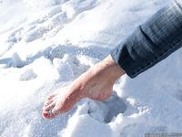 Feet - Kapa - 2011-07-02 Tough feet in snow