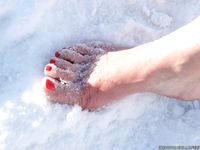 Feet - Kapa - 2011-07-02 Tough feet in snow