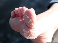 Feet - Kapa - 2011-07-02 Tough feet in snow