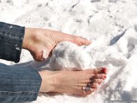 Feet - Kapa - 2011-07-02 Tough feet in snow