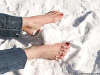 Feet - Kapa - 2011-07-02 Tough feet in snow