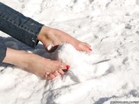 Feet - Kapa - 2011-07-02 Tough feet in snow