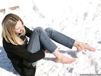 Feet - Kapa - 2011-07-02 Tough feet in snow