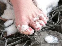 Feet - Kapa - 2011-07-02 Tough feet in snow