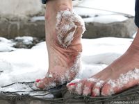 Feet - Kapa - 2011-07-02 Tough feet in snow