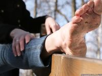 Feet - Kapa - 2011-07-02 Tough feet in snow