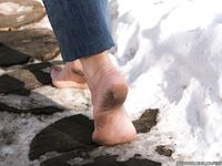 Feet - Kapa - 2011-07-02 Tough feet in snow