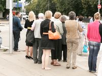 Feet - Kari - 2010-02-18 Barefoot blond baby in the city