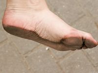 Feet - Kari - 2010-02-18 Barefoot blond baby in the city