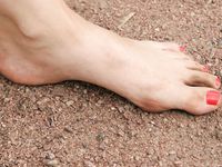 Feet - Kari - 2010-02-18 Barefoot blond baby in the city