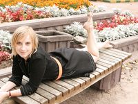 Feet - Kari - 2010-02-18 Barefoot blond baby in the city