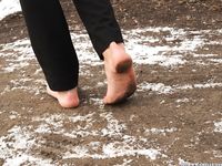 Feet - Karina A - 2015-03-21 Cold feet