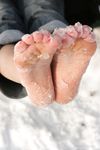 Feet - Katya + Kristina - 2006-02-19 First time with bare soles on snow