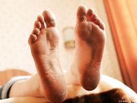 Feet - Katya A + Olga - 2007-12-03 Barefoot trips to Russian towns. Ryazan