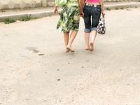 Feet - Katya A + Olga - 2007-12-03 Barefoot trips to Russian towns. Ryazan