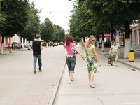 Feet - Katya A + Olga - 2007-12-03 Barefoot trips to Russian towns. Ryazan