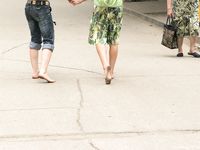 Feet - Katya A + Olga - 2007-12-03 Barefoot trips to Russian towns. Ryazan