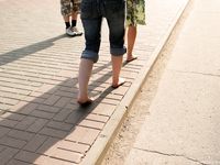 Feet - Katya A + Olga - 2007-12-03 Barefoot trips to Russian towns. Ryazan