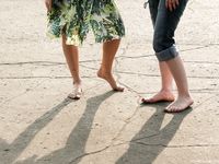 Feet - Katya A + Olga - 2007-12-03 Barefoot trips to Russian towns. Ryazan