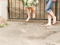 Feet - Katya A + Olga - 2007-12-03 Barefoot trips to Russian towns. Ryazan
