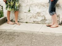 Feet - Katya A + Olga - 2007-12-03 Barefoot trips to Russian towns. Ryazan
